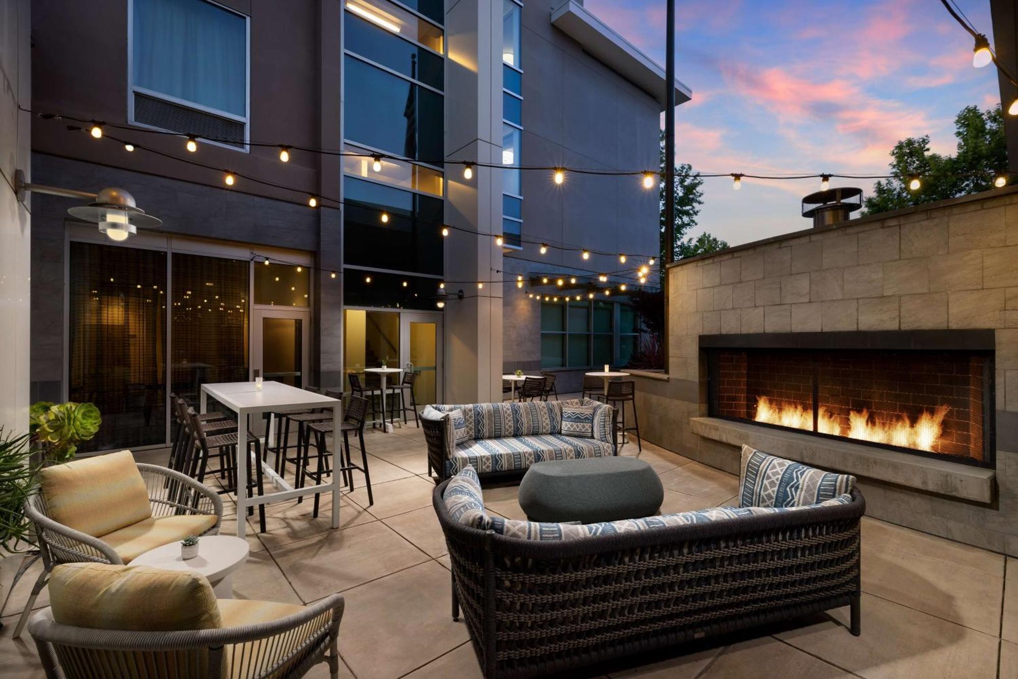Hilton Garden Inn Palo Alto Bagian luar foto